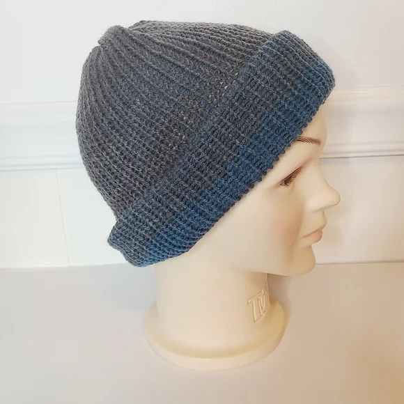 Kids double knit hat - Picture 1 of 2